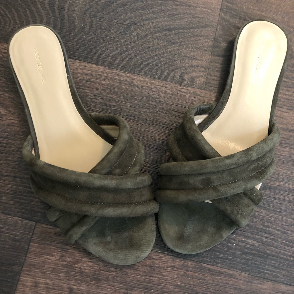 Ann Taylor Criss Cross Flat Sandals